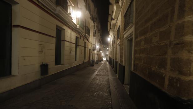 El Ayuntamiento de Cádiz pedirá a la Junta que retrase a medianoche las restricciones de movilidad en la ciudad