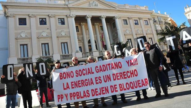 PP: «El bono social gaditano ha sido el gran fracaso de Kichi»