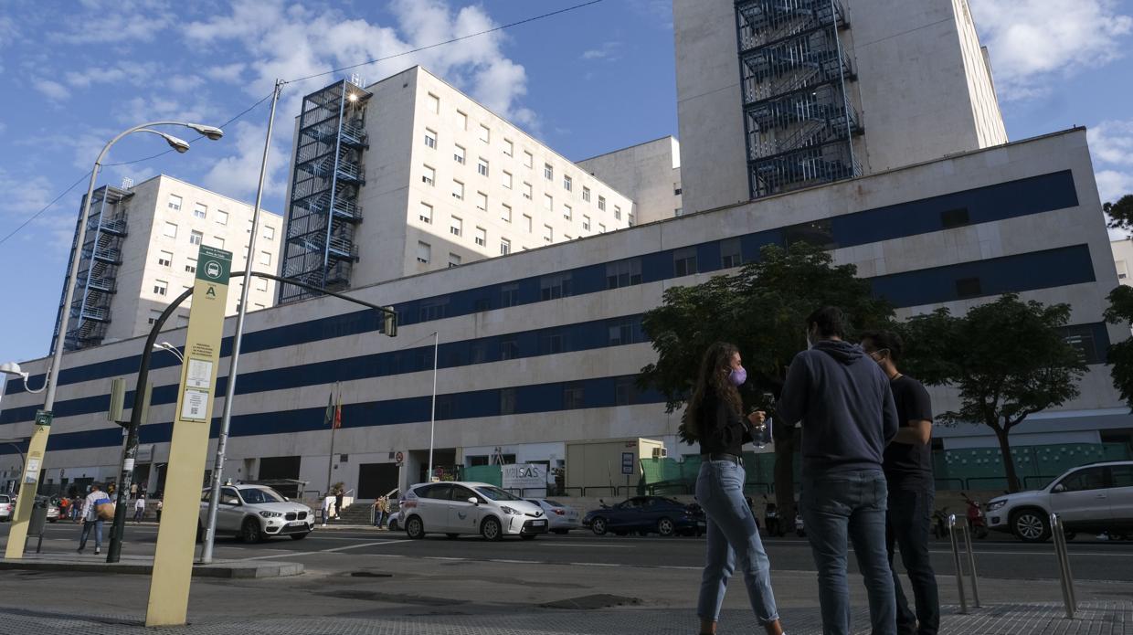 La provincia suma 43 nuevos ingresos pero baja el número de hospitalizados