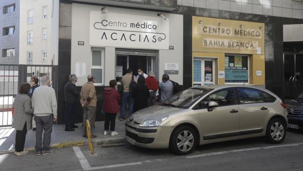 Cádiz apura las últimas dosis para la vacuna de la gripe