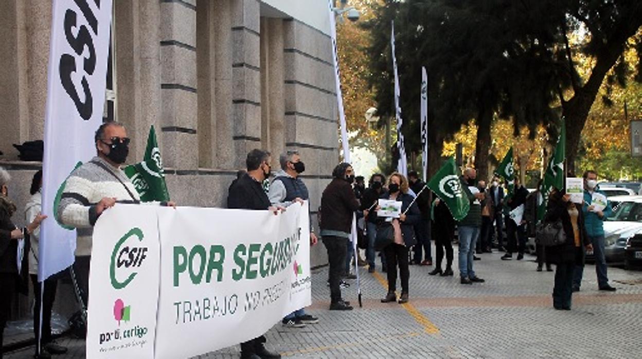 Csif Cádiz exige a la Junta que aplique el teletrabajo a su personal