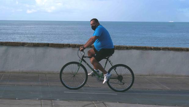 El coronavirus en Cádiz, pueblo a pueblo: la capital, El Puerto y San Fernando bajan de los 200