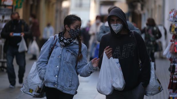 Las preguntas y respuestas más comunes para entender las nuevas medidas contra el Covid-19 en Cádiz