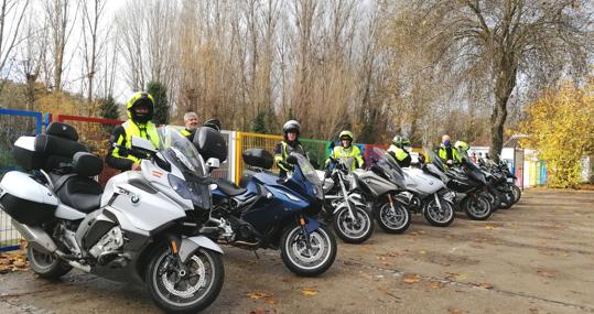 Moteros de Sevilla y alrededores en San Nicolás del Puerto.