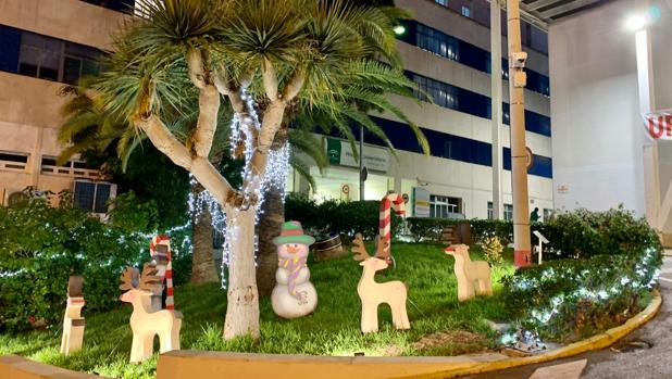 El hospital Puerta del Mar de Cádiz alimenta su Navidad