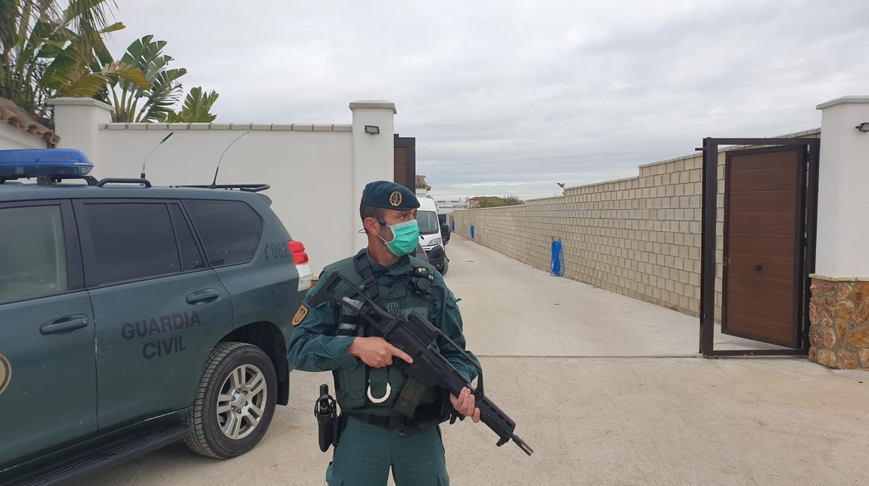 La Guardia Civil, en Sanlúcar de Barrameda.