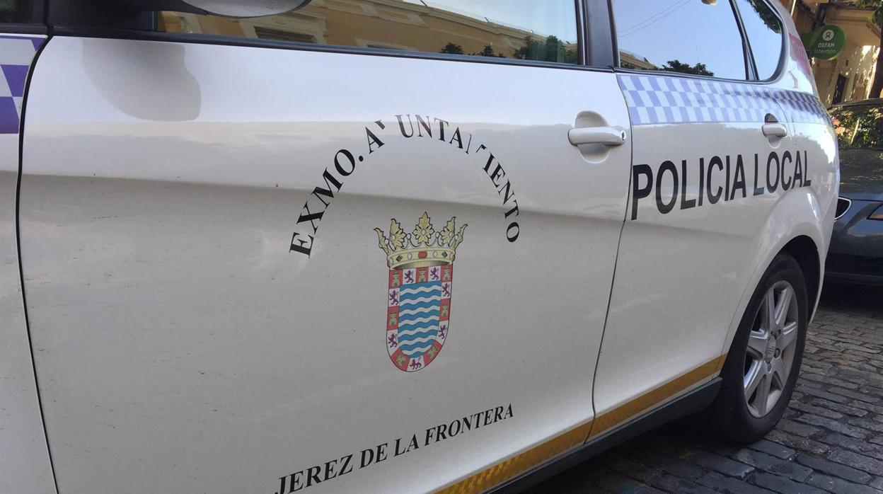 Desalojan un piso por una fiesta con 30 personas en Nochevieja en Jerez de la Frontera