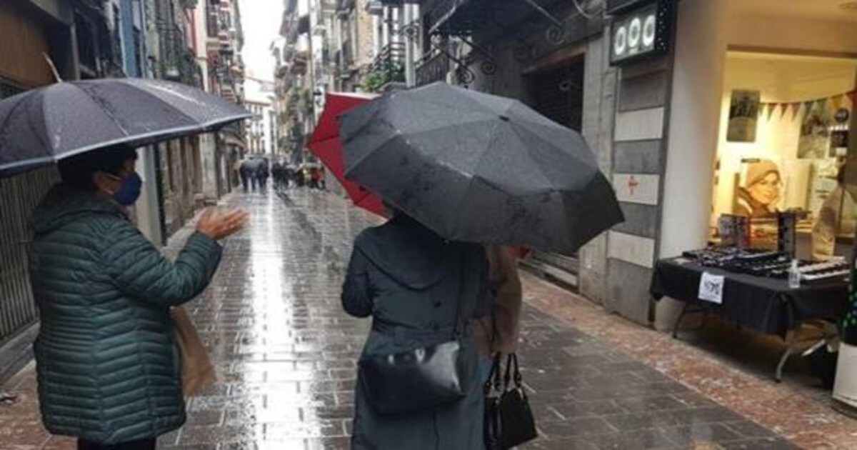 El tiempo en Cádiz: Continúan los avisos naranjas por lluvias en Cádiz y Sevilla
