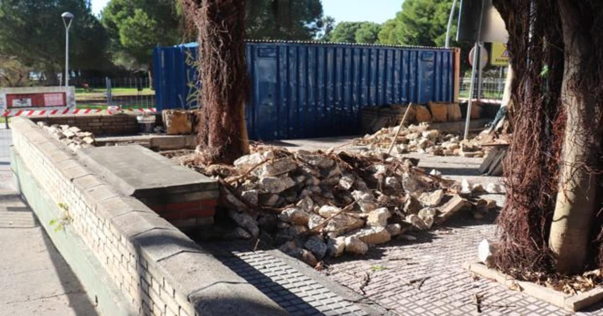 Arrancan las obras de mejora en la plaza de la calle Lazareto en Puerto Real