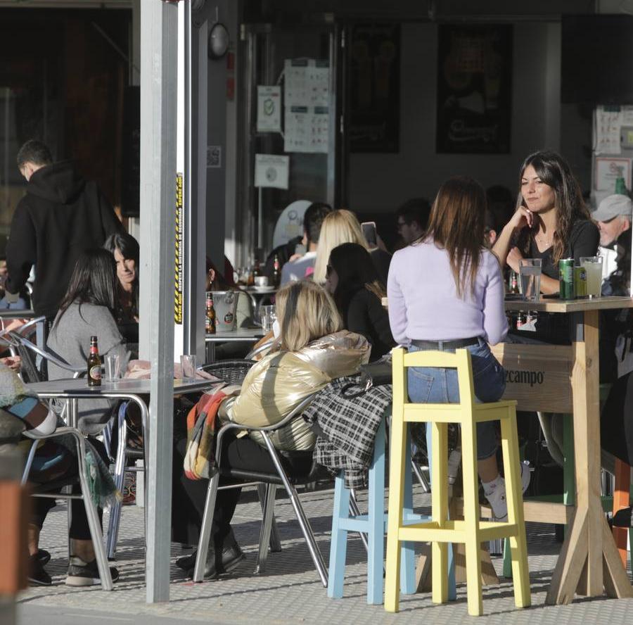 Ambiente en Cádiz horas antes del inicio de las nuevas restricciones