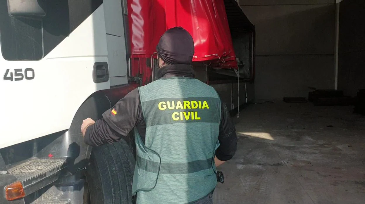 Treinta detenidos, armas y droga intervenida, en el nuevo golpe contra los narcos del Guadalquivir