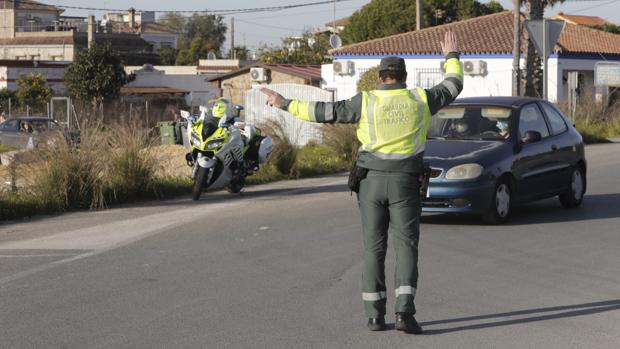 Dos municipios de Cádiz más para la lista roja de cierres perimetrales