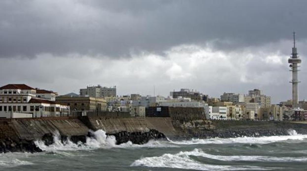 El tiempo en Cádiz: Más nubes que claros con poca probabilidad de lluvias