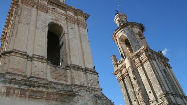 Incluyen las Torres Gemelas de Écija del siglo XVIII en la Lista Roja del patrimonio