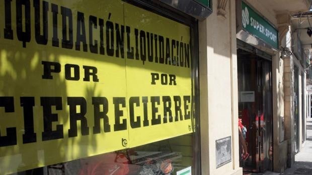 La incertidumbre y la tercera ola dejan a la economía gaditana en un abismo