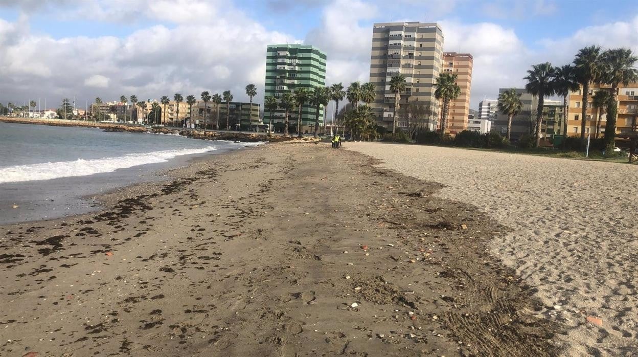 El vertido de petróleo del buque &#039;AM Ghent&#039; en Gibraltar ha llegado a las playas de La Línea