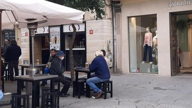Jerez rebaja la tasa de incidencia de Covid a 438 casos y reabre su perímetro