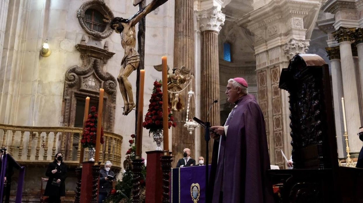 El obispo de Cádiz, Rafael Zornoza Boy en un momento del acto