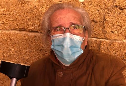 Arturo Armario, primer vacunado de más de 80 años en Cádiz