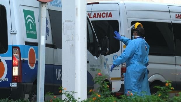 UGT cifra en 1.696 los profesionales sanitarios contagiados desde el inicio de la pandemia