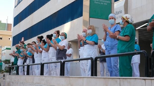 Cádiz baja de los 300 hospitalizados por primera vez en mes y medio