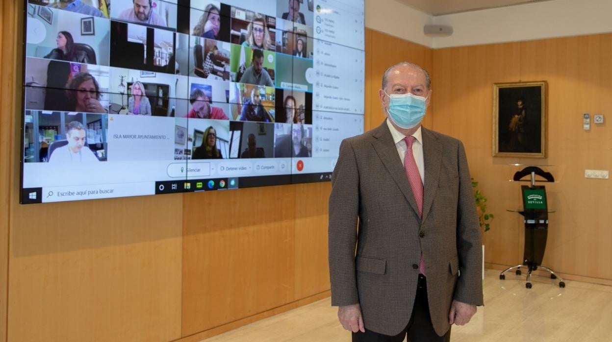 Fernando Rodríguez Villalobos durante el encuentro telemático