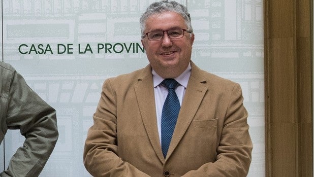 La corrupción rompe el gobierno de Bormujos, pero el alcalde no dimite