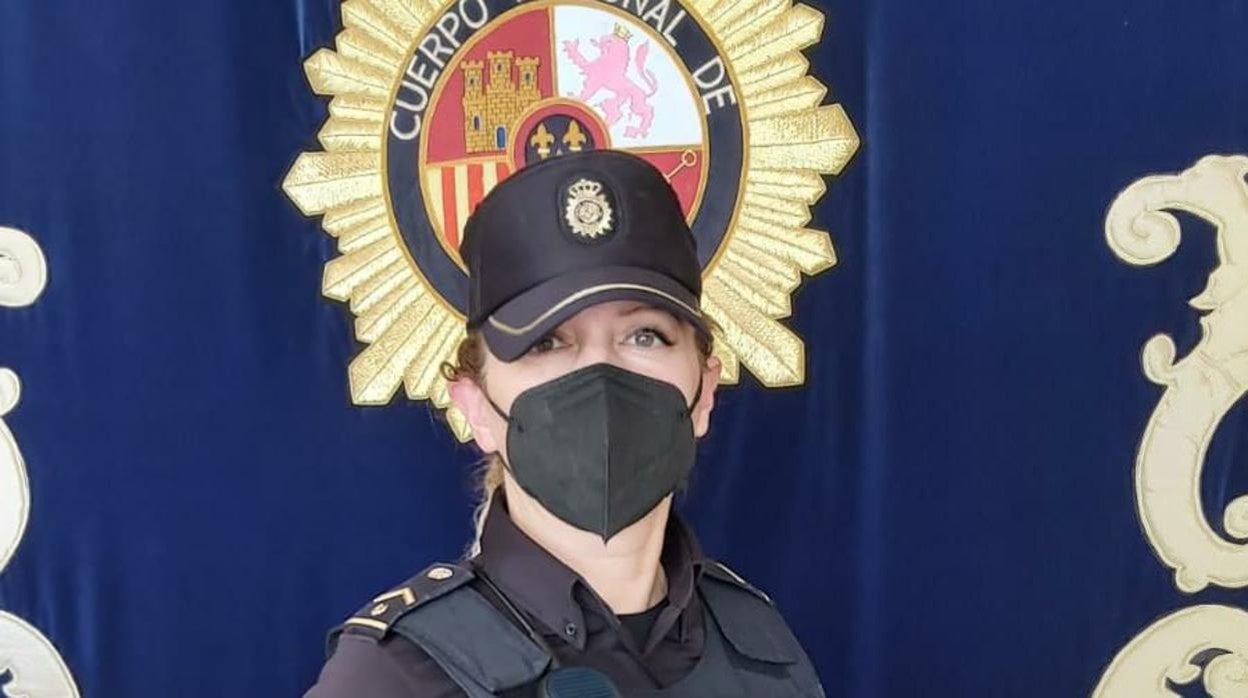 V. Sánchez es Subinspectora de la Policía Nacional.