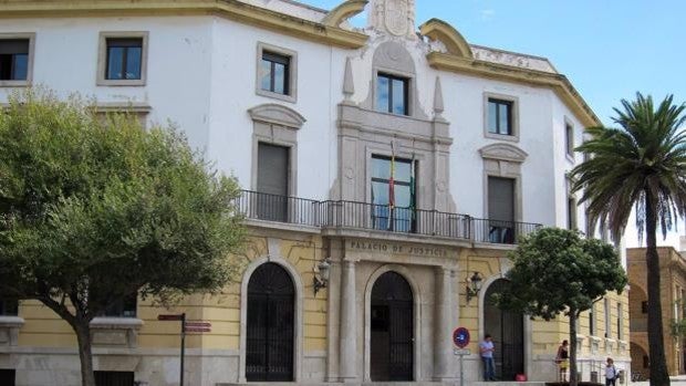 El TSJA confirma tres años y medio para un condenado por apuñalar a otro en Chiclana