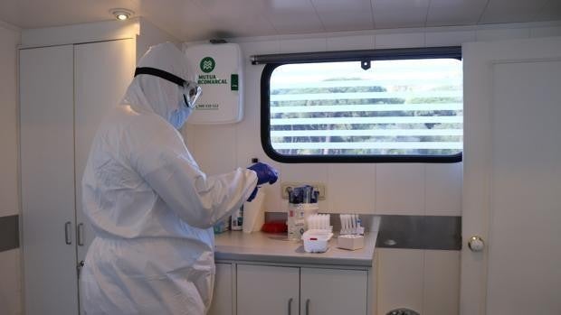 Detectan dos positivos por coronavirus en el cribado masivo de Puerto Serrano