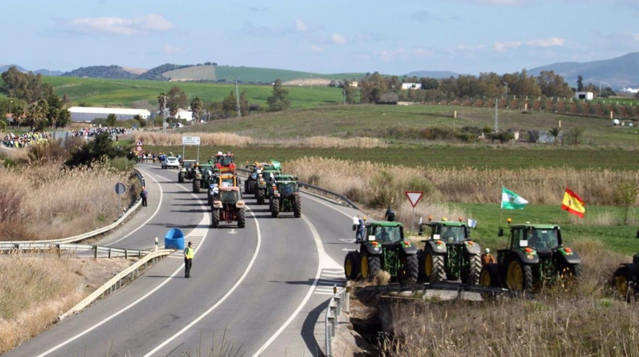 Tractorada en Jerez de los agricultores contra el decreto de convergencia de la PAC