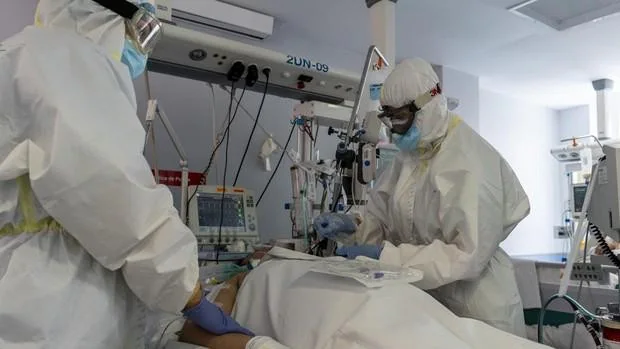 Muere un anciano de Sevilla contagiado de la cepa de Uganda del coronavirus