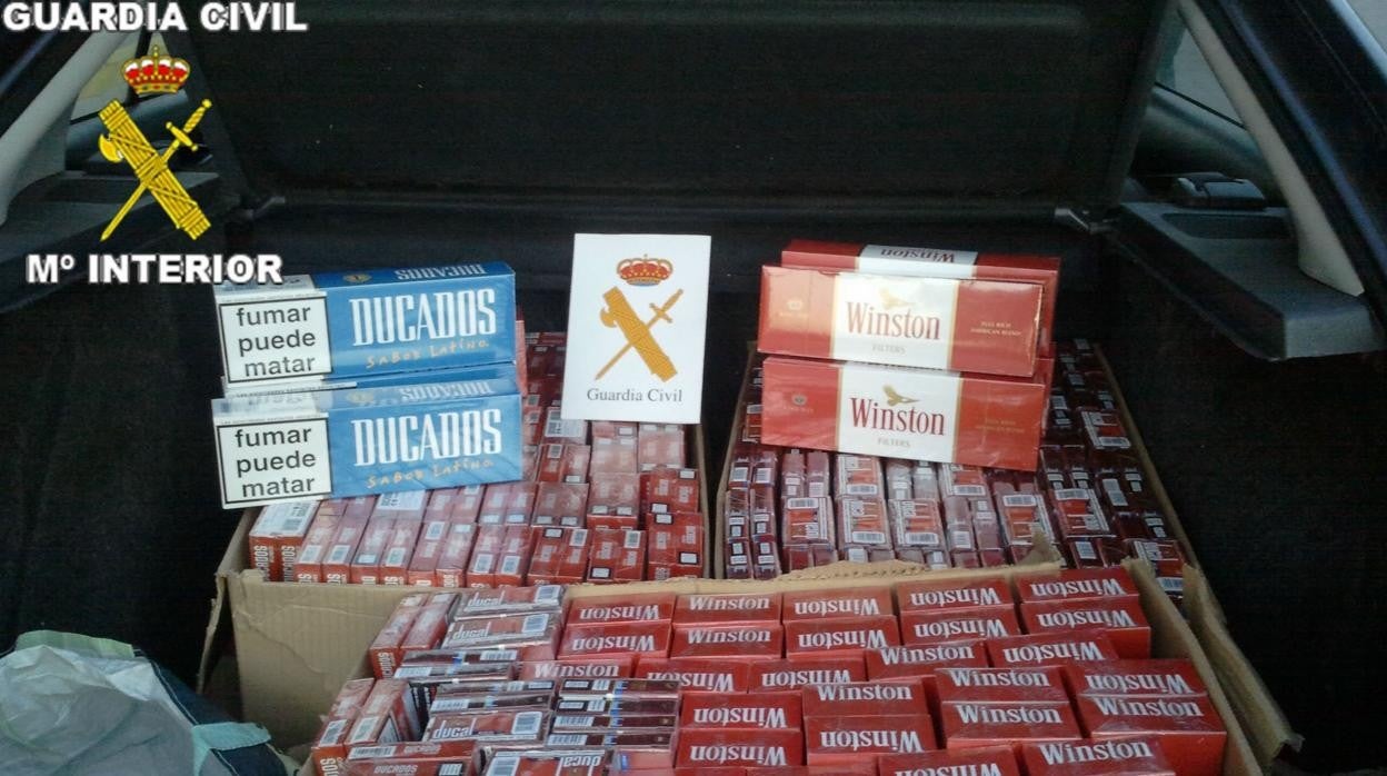 Tabaco de contrabando intervenido en otro registro.