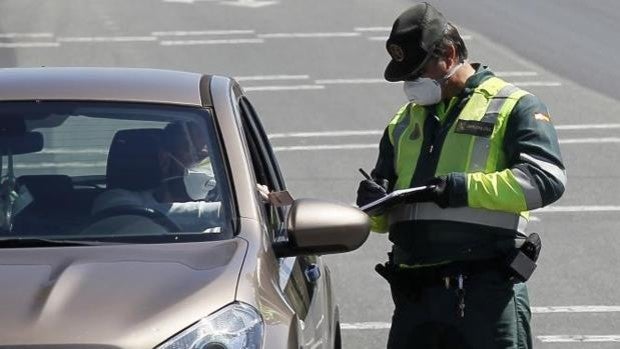 Doce municipios de Sevilla estarán perimetrados desde esta noche por una tasa superior a 500 casos