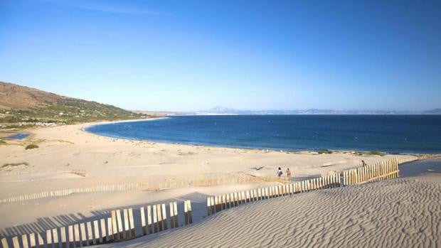 Las playas de Tarifa estrenan traje nuevo en seguridad y accesibilidad