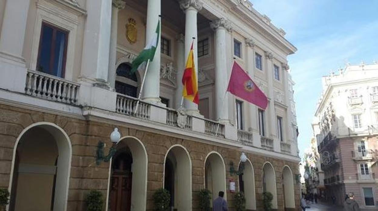 El Ayuntamiento de Cádiz suspende su sistema informático durante el Puente de Semana Santa