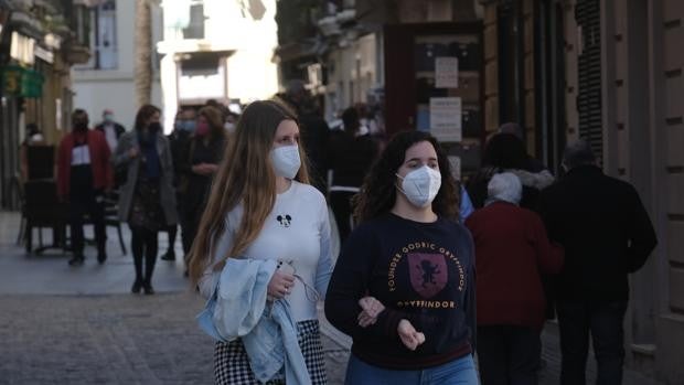 La provincia de Cádiz suma otros 240 positivos por coronavirus pero no registra muertos