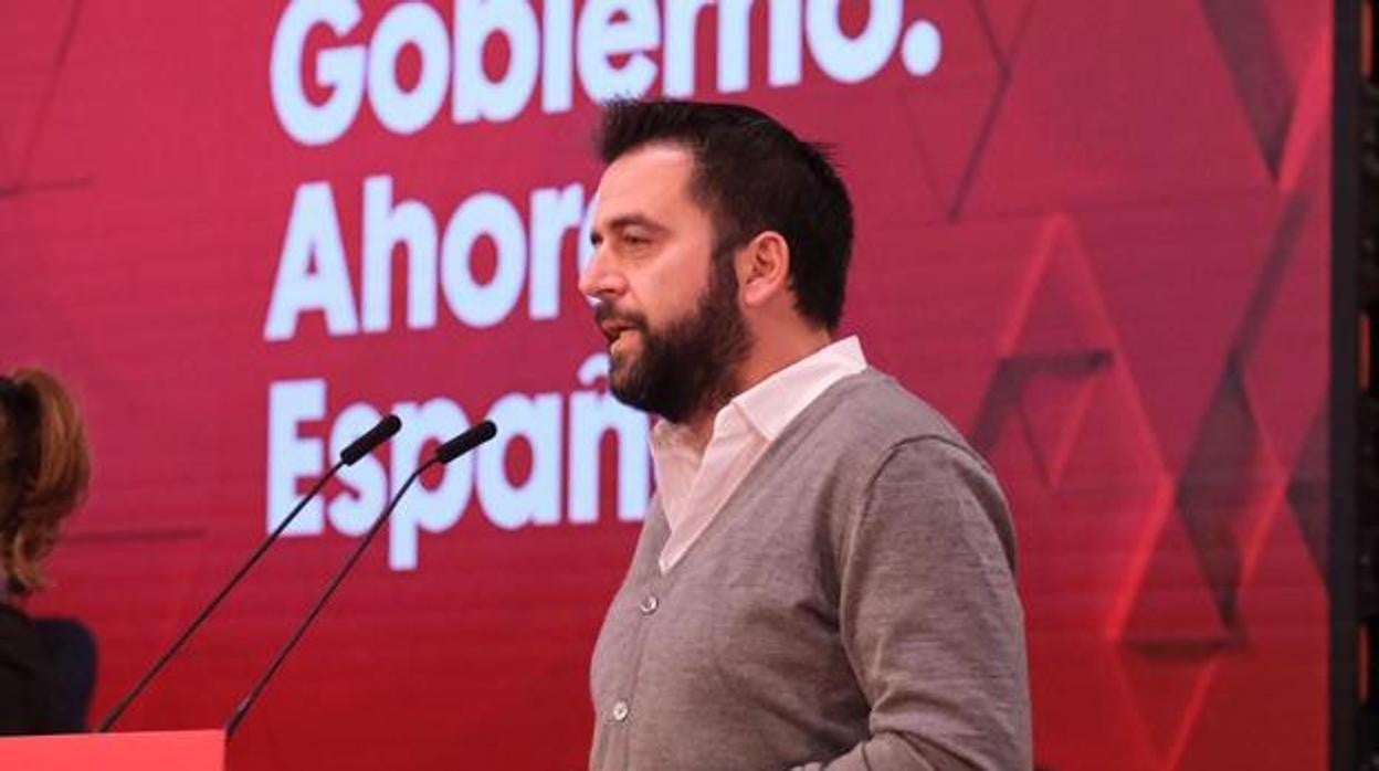 Voces críticas del PSOE de Cádiz piden primarias adelantadas para el candidato socialista