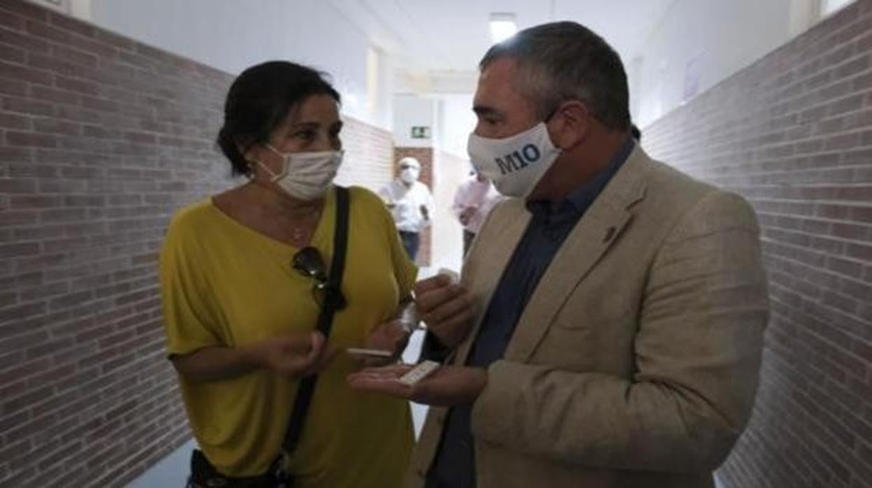 El delegado de Educación, Miguel Andréu, durante una visita a un centro en período de escolarización..