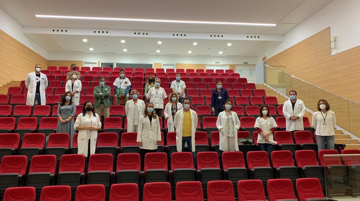 Lectura de manifiesto de apoyo y agradecimiento a la enfermería en el Hospital de La Línea.