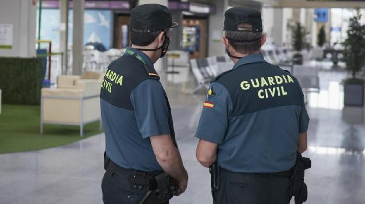 Agentes de la Guardia Civil se han incautado la marihuana