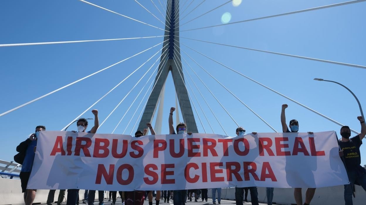 Manifestación de la plantilla de Puerto Real por el segundo puente