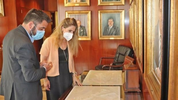 Zona Franca y Junta acuerdan estudiar opciones para el cambio de titularidad del suelo donde iría el hospital