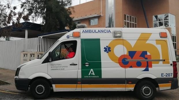 Muere un trabajador de 28 años al caer sobre él material de hierro en un polígono de La Puebla de Cazalla