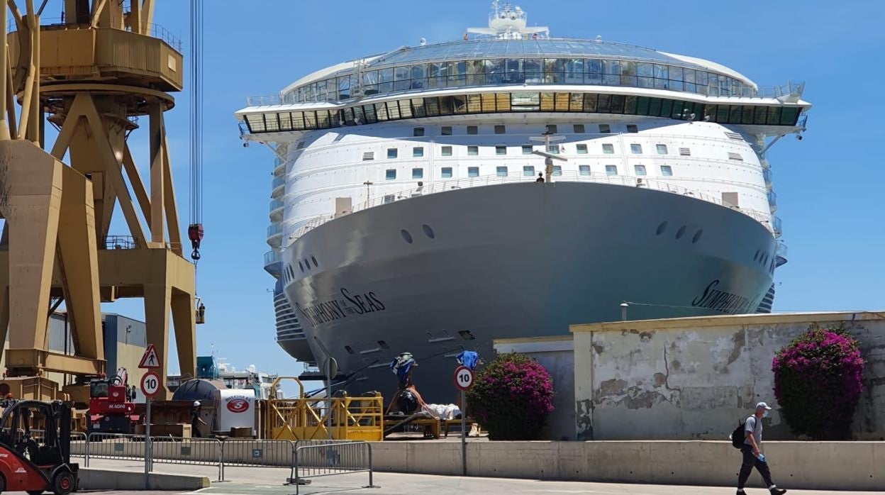 El buque ya está en el dique de Navantia Cádiz