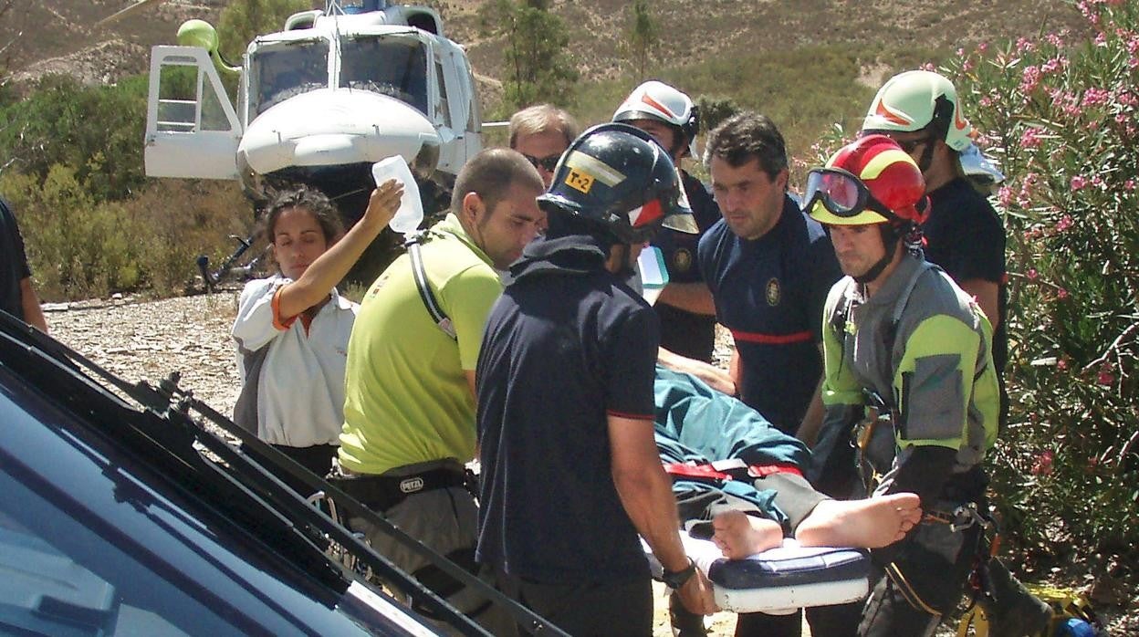 Imagen de archivo de un rescate en el pantano de Aznalcóllar