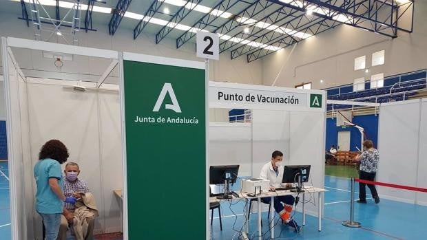 Amplían las líneas de vacunación en Rota, Arcos y Villamartín