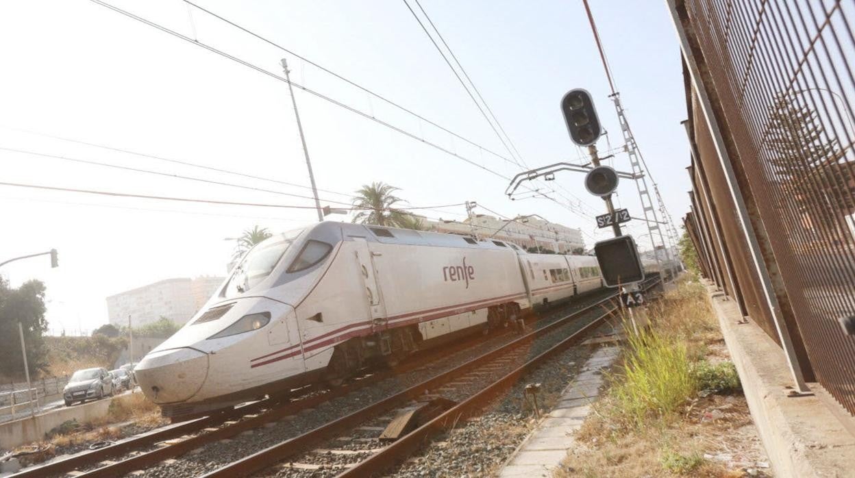 Renfe incorpora dos trenes más Madrid-Cádiz a partir del próximo 7 de junio