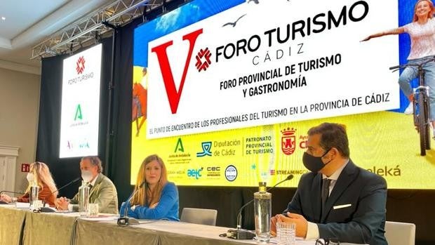 Foro de Turismo y Gastronomía de Cádiz: «La colaboración público-privada es clave para la recuperación del turismo tras la crisis»