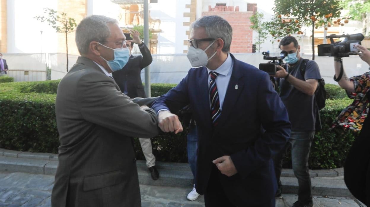 Rogelio Velasco y Francisco Piniella esta mañana en Cádiz